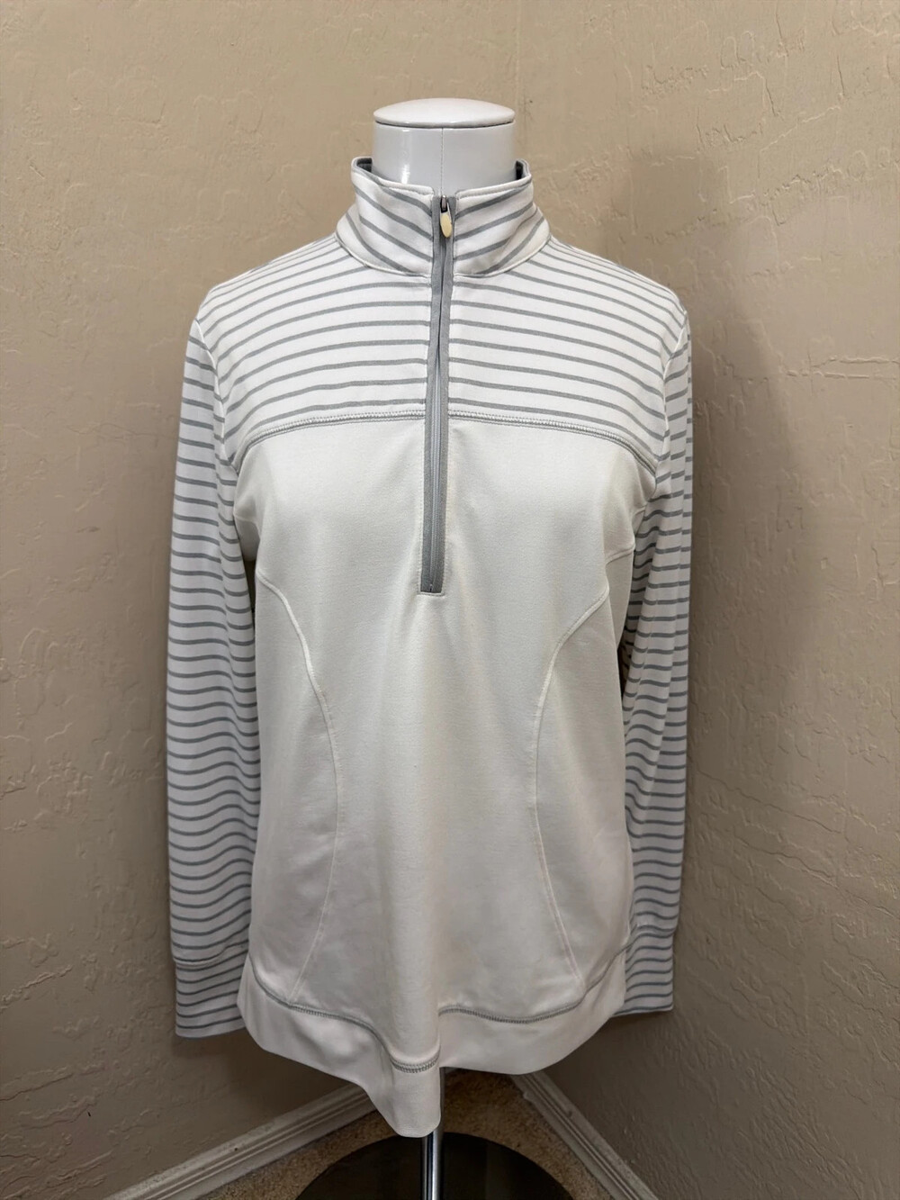 Tommy Armour striped white active top, Sz M